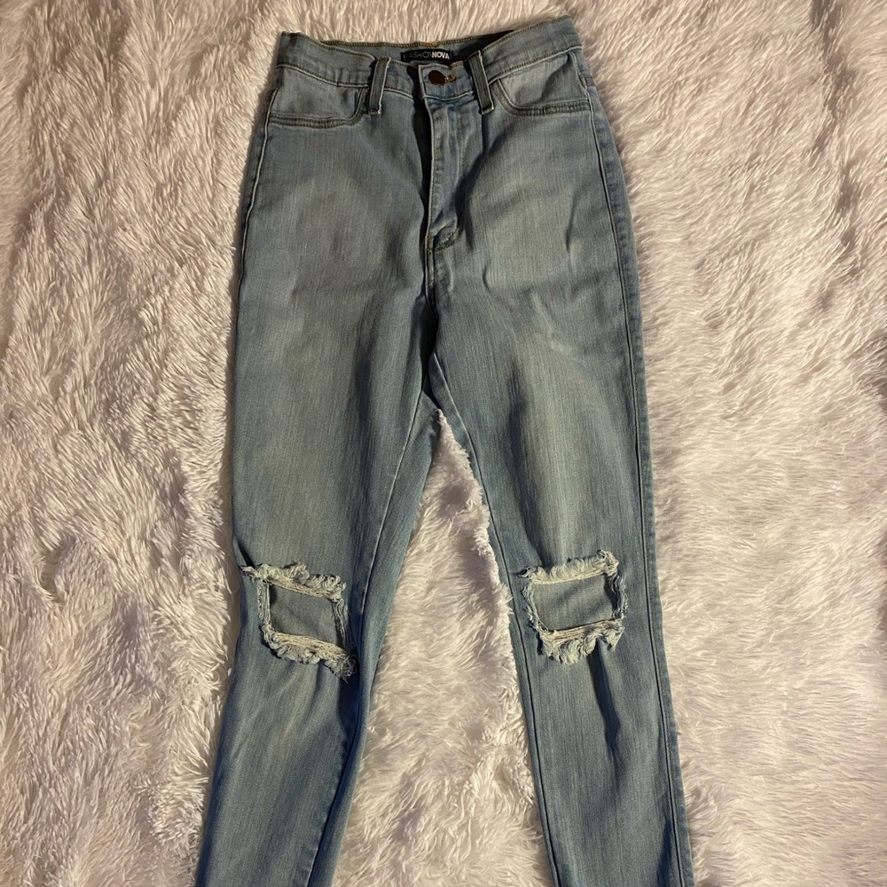 Fashion nova light denim skinny jeans